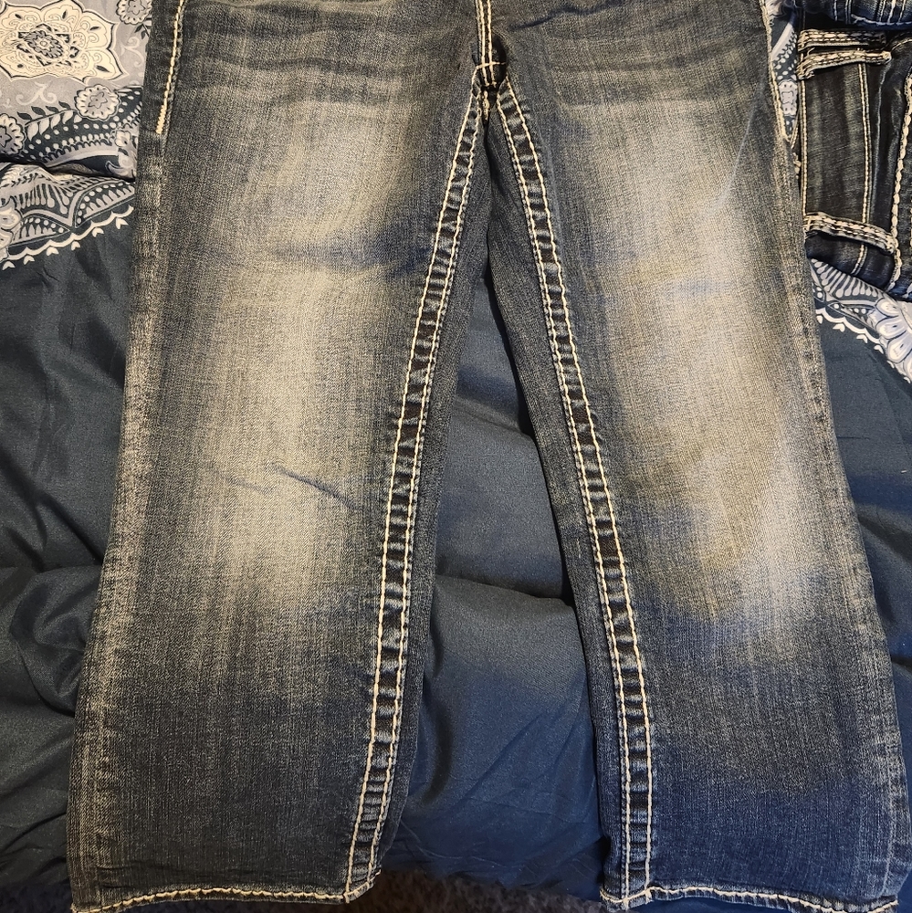 Capris - Picture 2 of 3